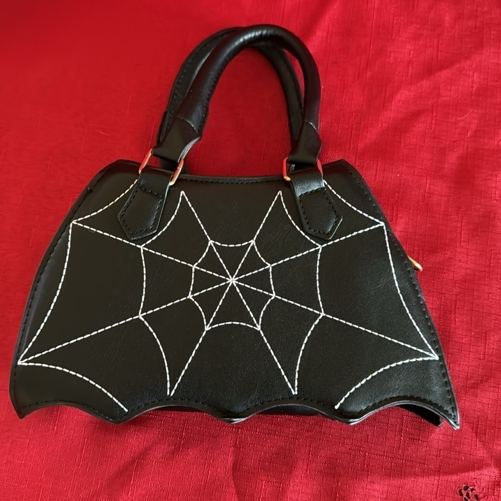 BATWING SPIDERWEB SHOULDER BAG - Picture 5 of 8
